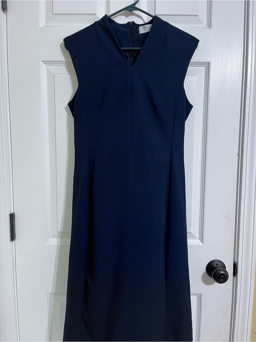M.M.LaFleur Navy Sleeveless V-Neck Sheath Dress Size 6